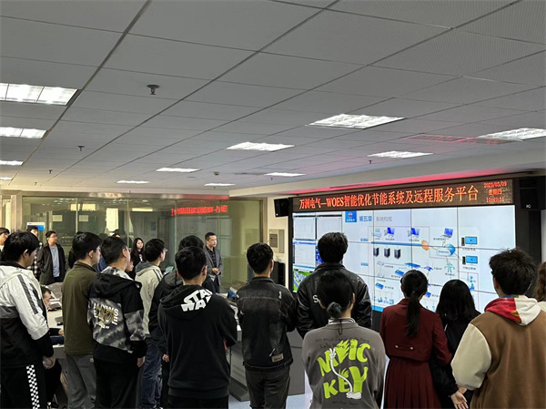武汉理工大学学生到yw永旺快投网旅行学习 (5).jpg